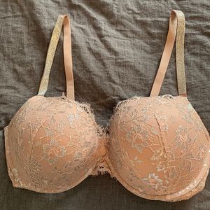 Victoria’s Secret push-up bra